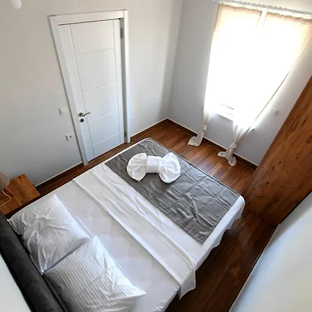 Sera Homes *
